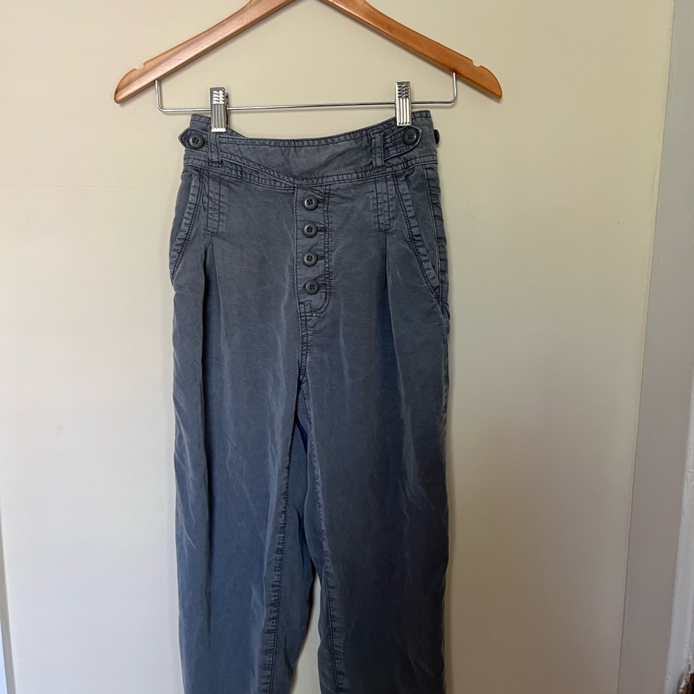 American Eagle joggers